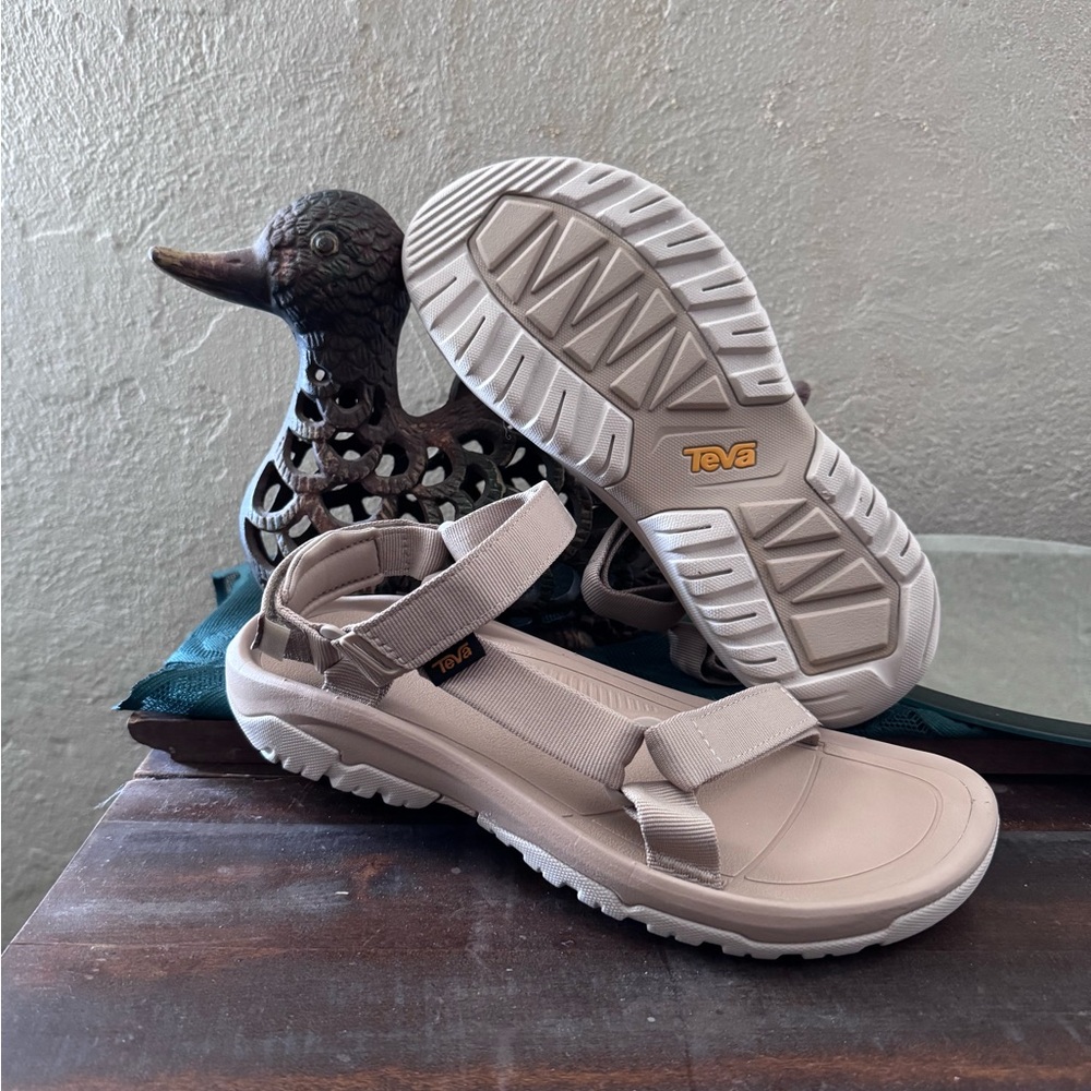 Teva Women's Hurricane Xlt2 Sandal NWOT